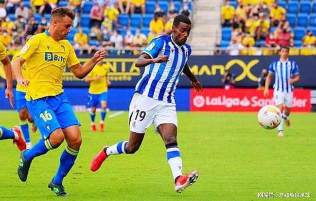 场上早早被 场上早早被