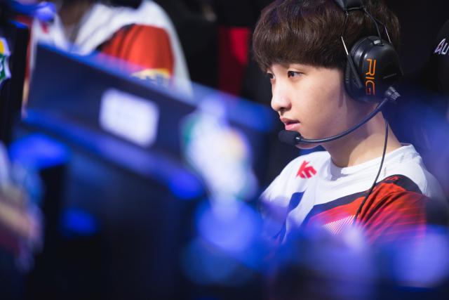 卫冕冠军特 卫冕冠军特