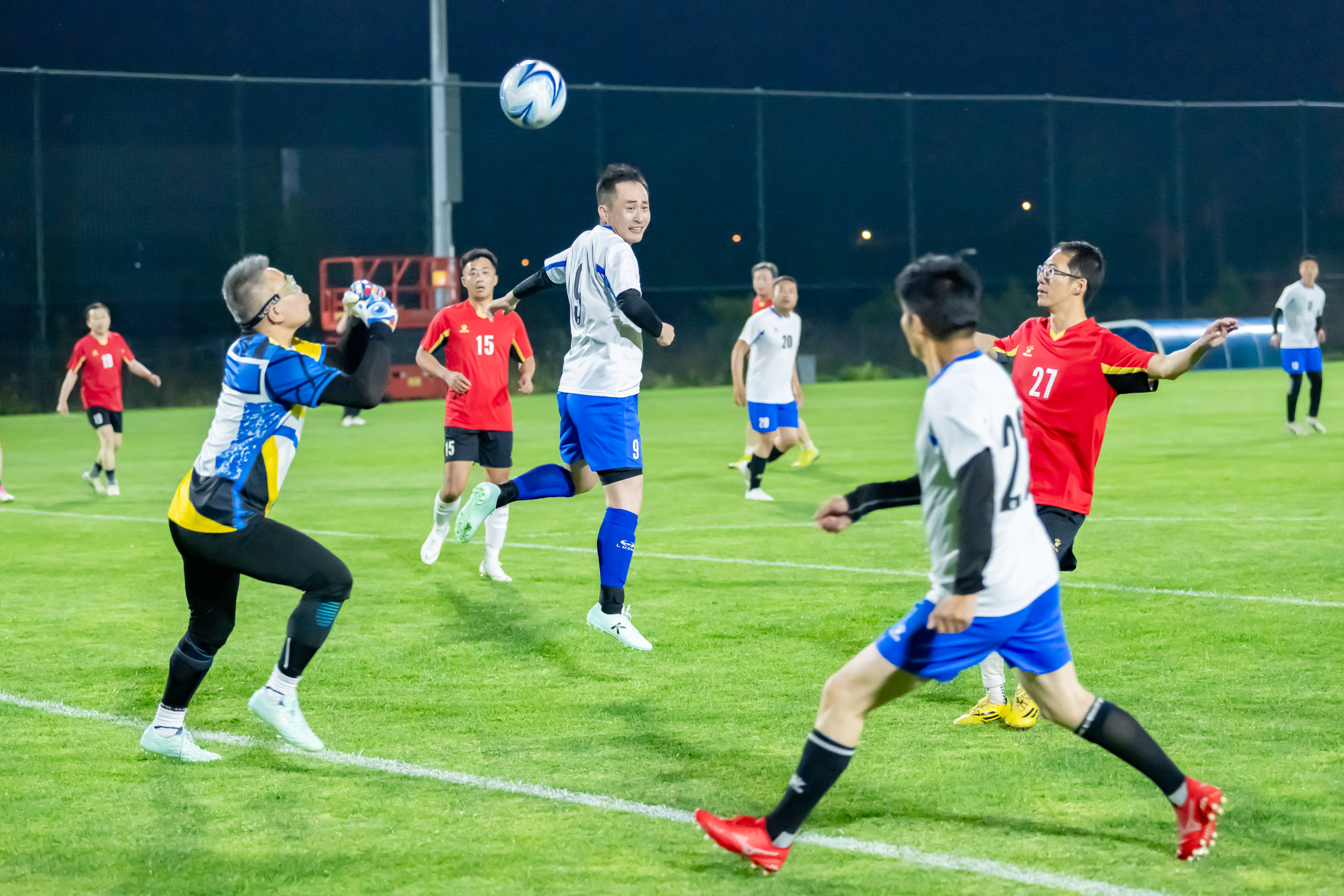 拼搏不息 拼搏不息